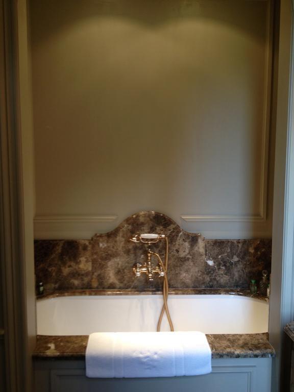 B&B Exclusive Guesthouse Chateau De Spycker Brygge Rum bild
