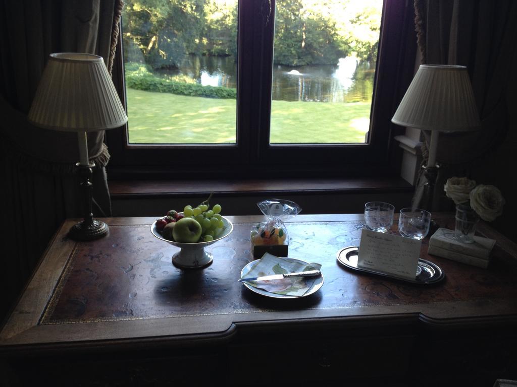 B&B Exclusive Guesthouse Chateau De Spycker Brygge Rum bild